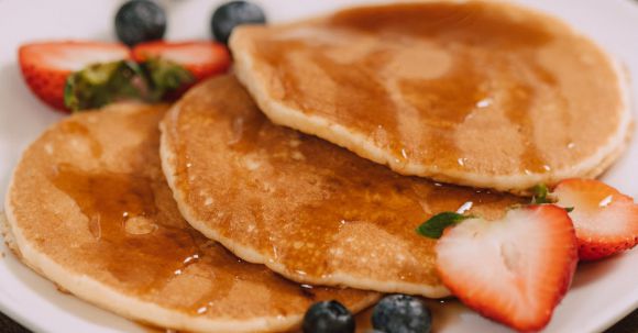 Foodie Destinations - Pancakes with Fresh Fruits